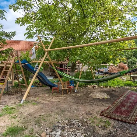 Pensjonat Prirodni Dum V Duchu Velryby Kamenne Zbozi